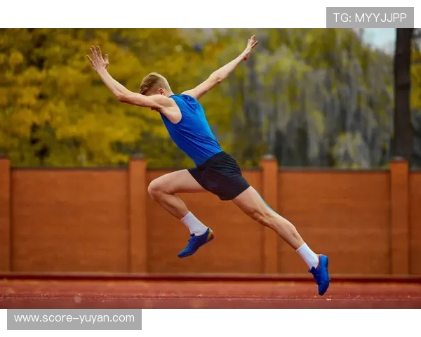 足球球星背阔肌训练方法揭秘助力提高场上爆发力与耐力